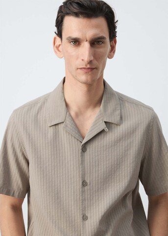 MANGO MAN Regular Fit Hemd 'Muzza' in Beige