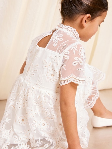 Lipsy Šaty – bílá