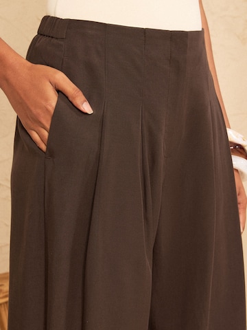 Barrel Pantaloni di love & roses in marrone