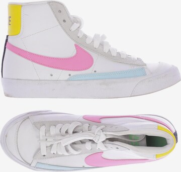 NIKE Sneakers & Trainers in 38,5 in White: front