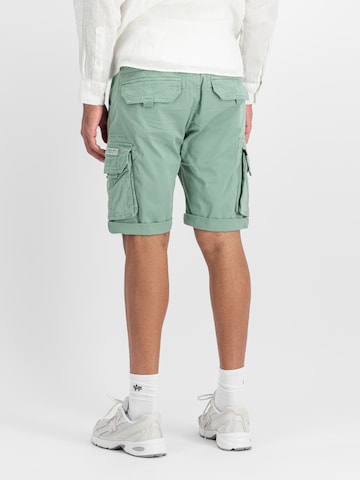 ALPHA INDUSTRIES Liibuv Klapptaskutega püksid, värv roheline