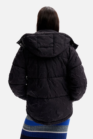 Desigual Zimní bunda – černá