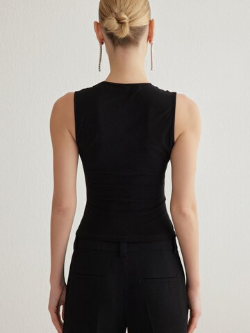 Trendyol Top in Black