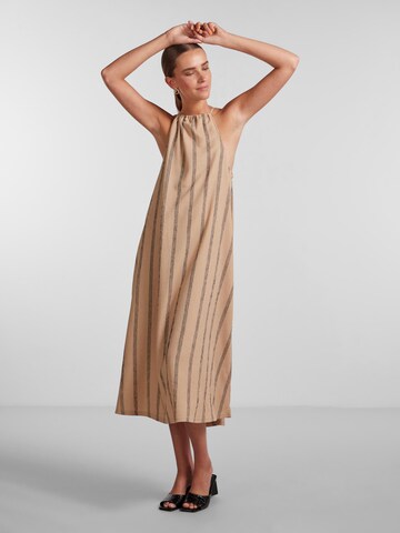 Robe 'Luna' PIECES en beige