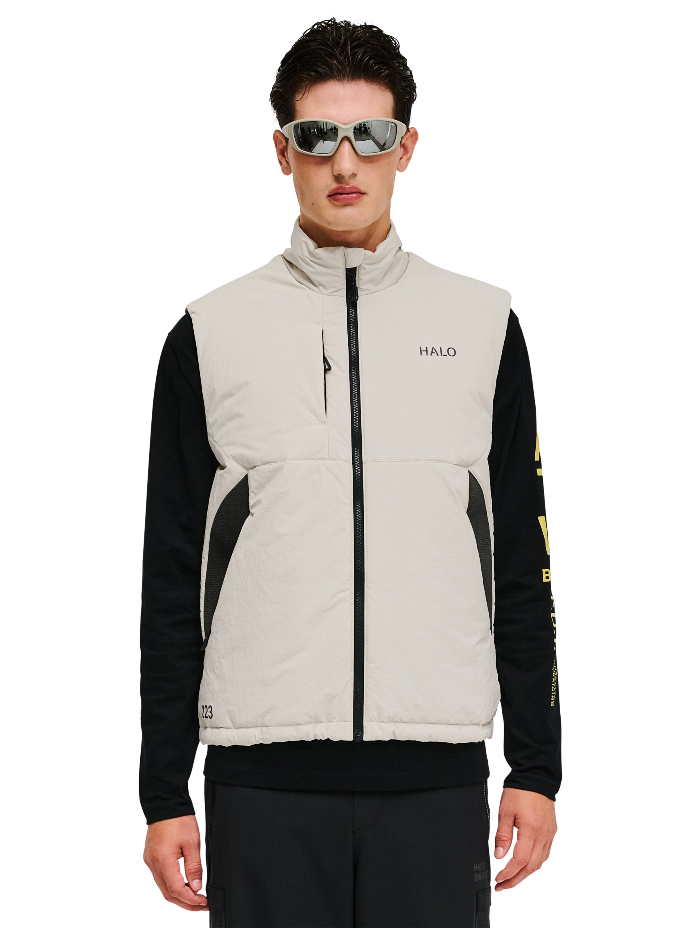 HALO Vest in Beige: front