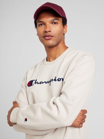 Champion Authentic Athletic Apparel Sweatshirt i grå