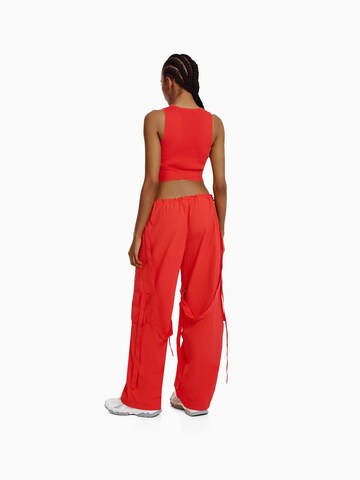 Loosefit Pantalon cargo Bershka en rouge