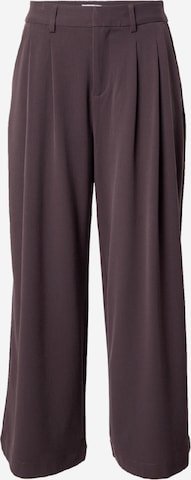 millane Wide leg Pleat-Front Pants in Brown: front