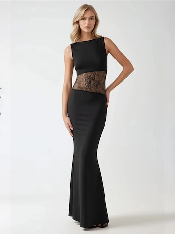 Hiccup Evening Dress in Black: front