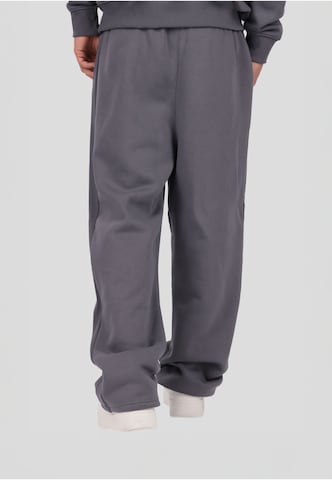 Loosefit Pantaloni di Dropsize in grigio