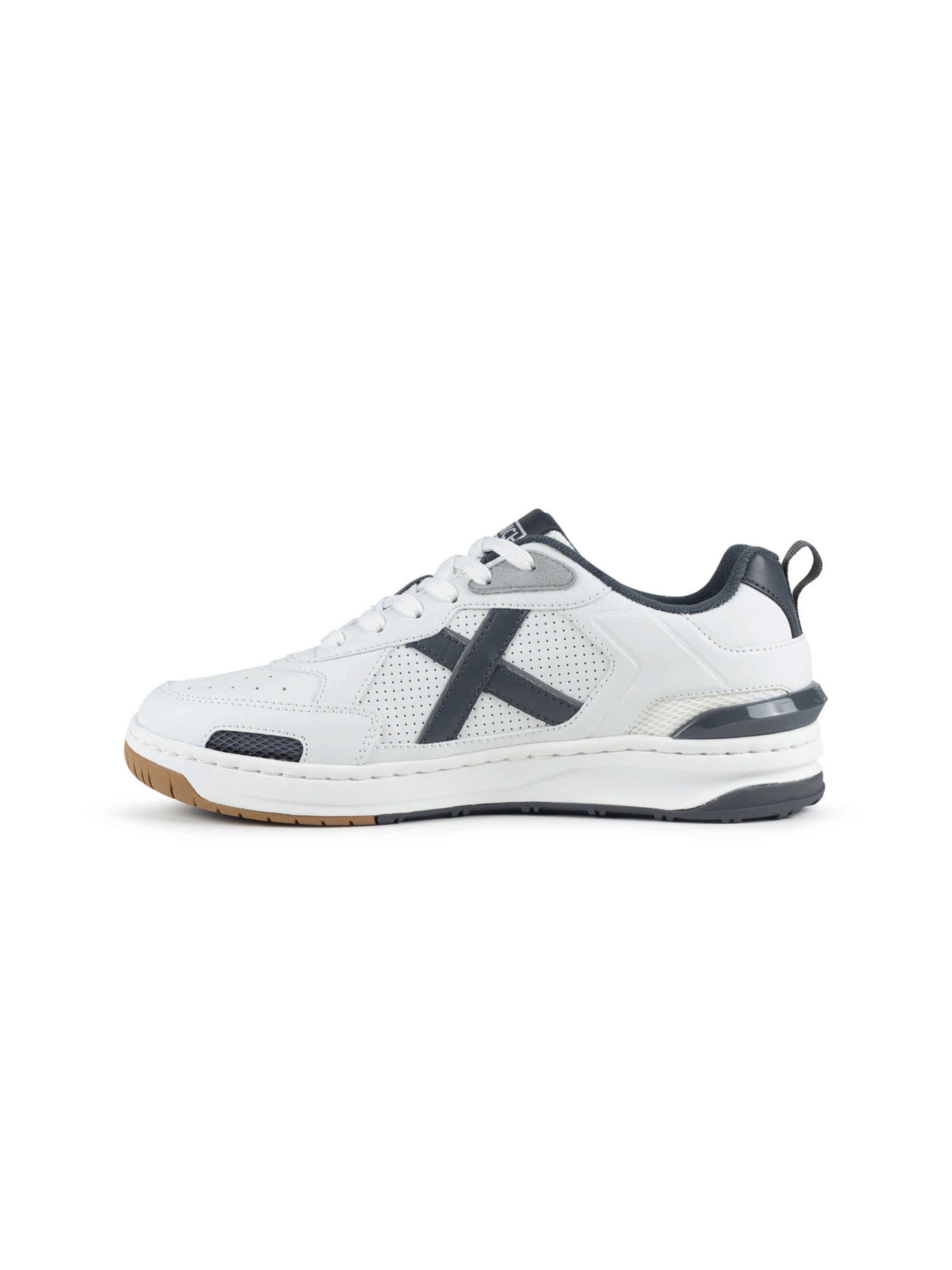 MUNICH Platform trainers 'Pivot' in White: front