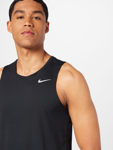 T-Shirt fonctionnel 'Miler' NIKE en noir