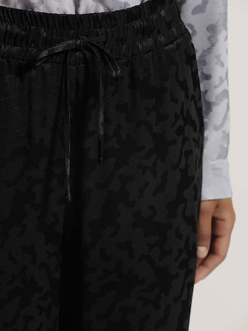 MADELEINE Wide leg Broek in Zwart