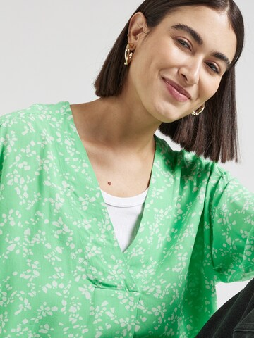 ESPRIT - Blusa en verde