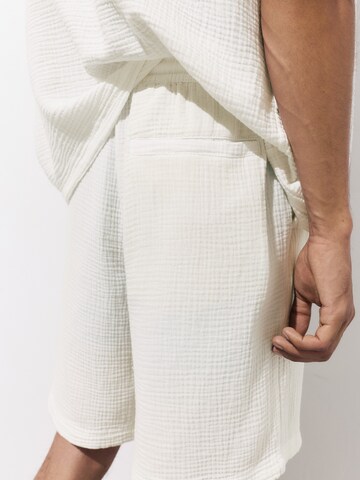 Pull&Bear Normální Kalhoty – bílá