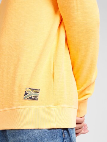 CAMP DAVID Sweatshirt in Oranje