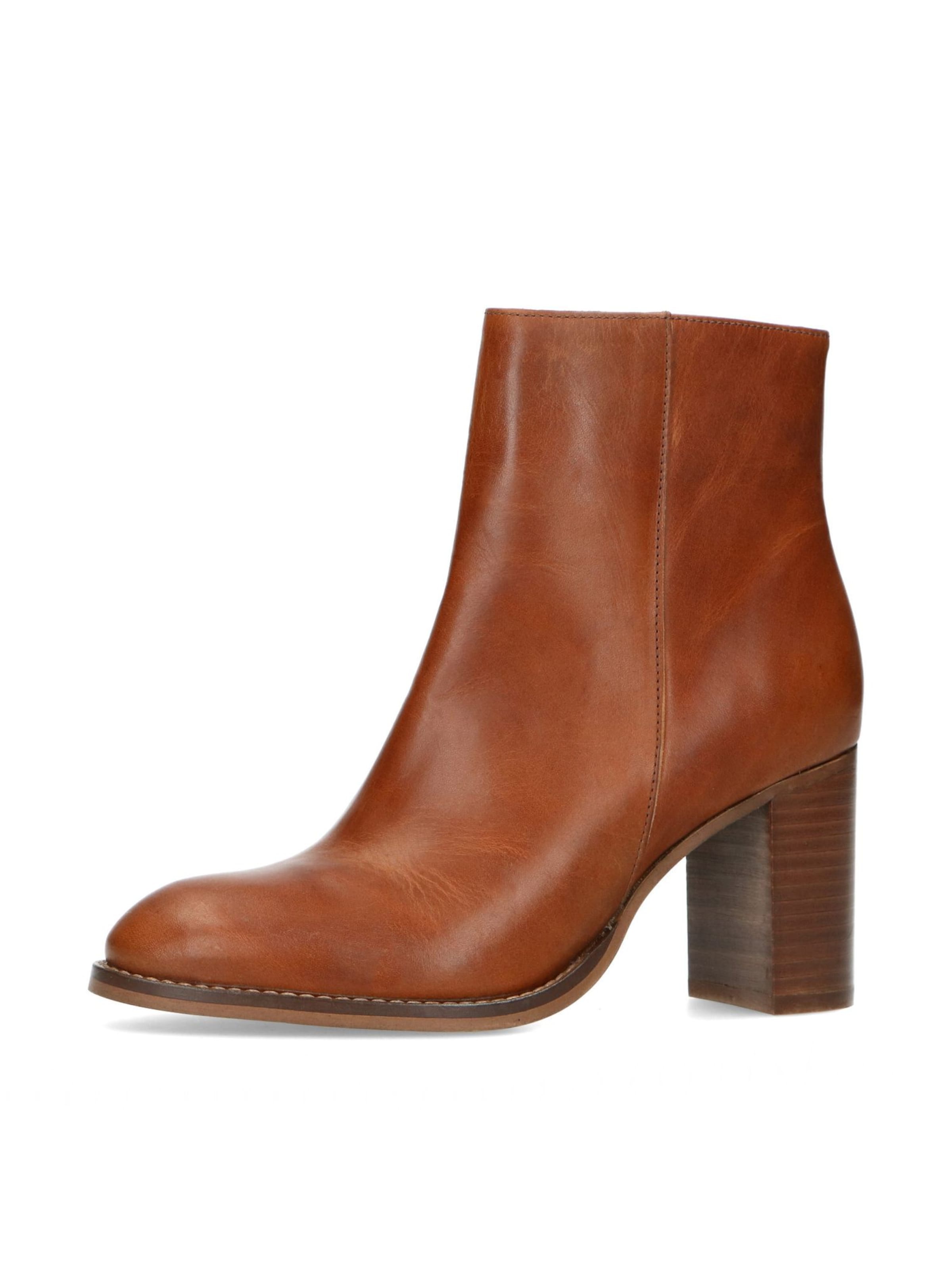 SACHA Boots in Brown