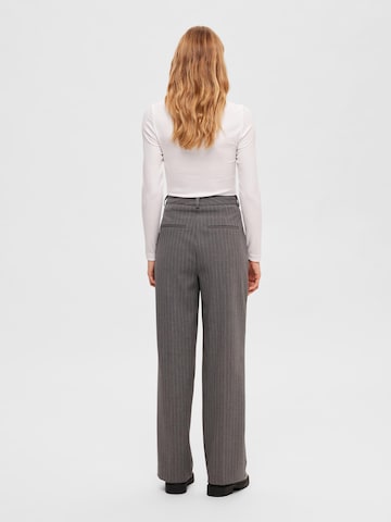 SELECTED FEMME Wide leg Trousers with creases 'Myla' in Grey