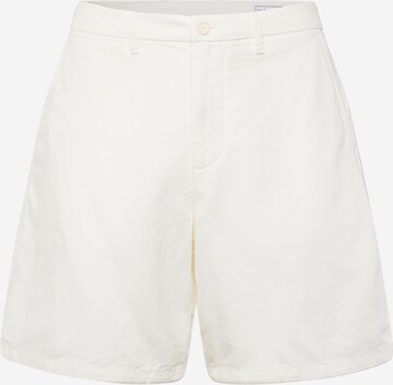 GAP Regular Chino Pants in White: front