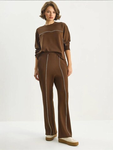 Bianco Lucci - Calças de fato em castanho