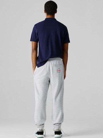 regular Pantaloni di Red Bull Racing x Pepe Jeans in grigio