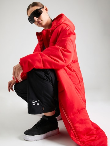 Palton de iarnă de la Nike Sportswear pe roșu