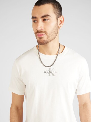 T-Shirt Calvin Klein Jeans en blanc