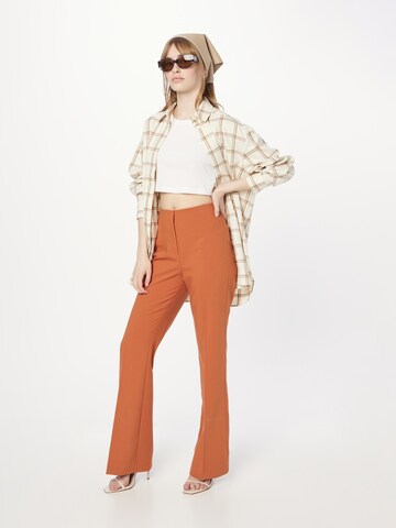 SOAKED IN LUXURY Flared Pleated Pants 'Corinne' in Brown