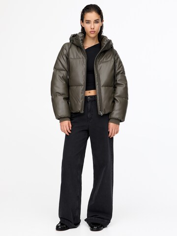 Pull&Bear Overgangsjakke i grøn