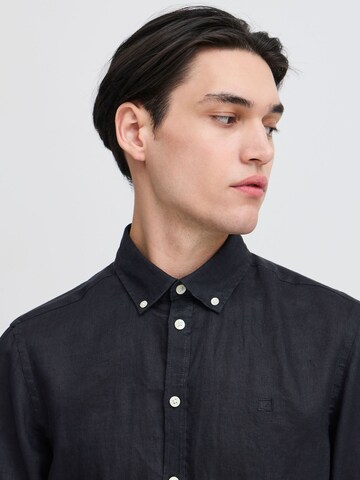 Casual Friday - Ajuste regular Camisa ' CFAnton ' en negro
