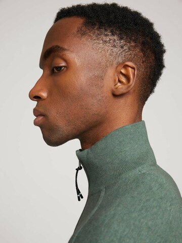 TOM TAILOR Sweater in Green