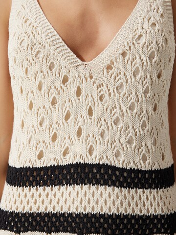 Robes en maille Happiness İstanbul en beige