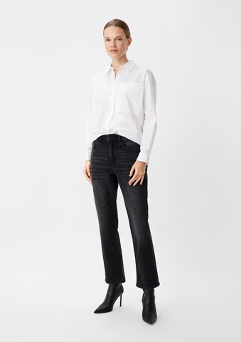 comma casual identity Slimfit Jeans i svart: framsida