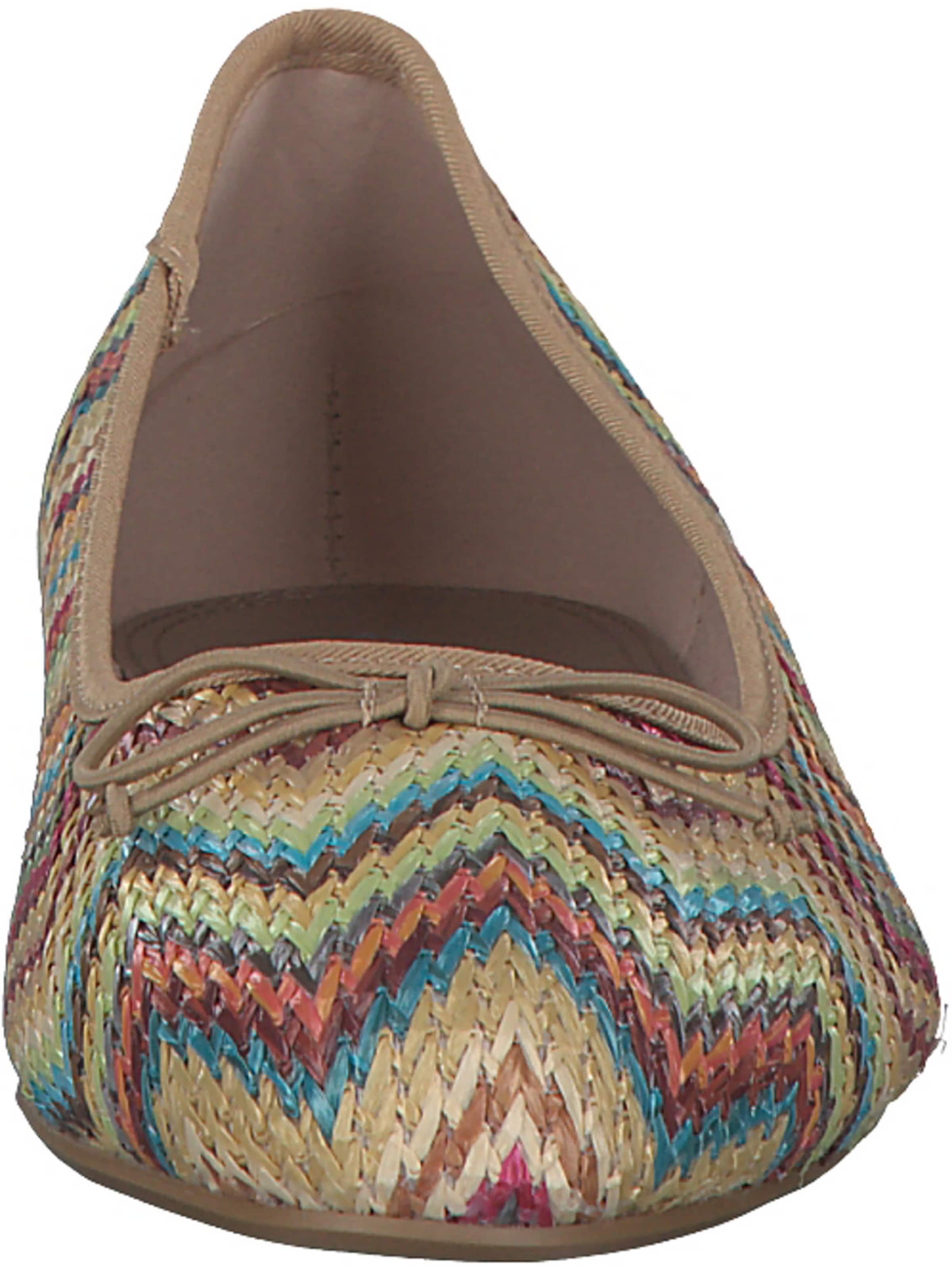 Idana Ballet Flats in Beige