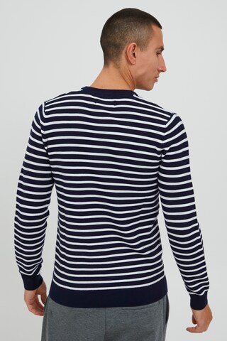 Casual Friday Pullover in Blau