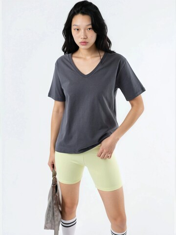 T-shirt Busem en gris : devant