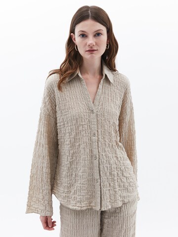 OXXO Blouse in Beige: front