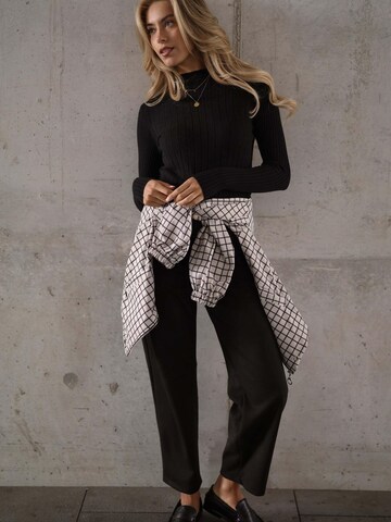 SASSYCLASSY Shirt‌‌‌‌‌‌‌‌‌ in Schwarz