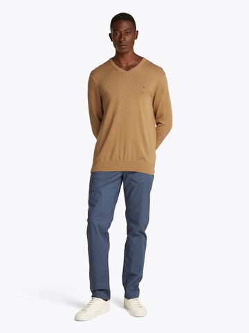 TOMMY HILFIGER Pullover 'ESSENTIAL' in Braun