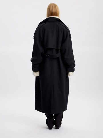 Cappotto di mezza stagione 'Avilon' di Gestuz in nero