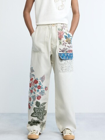 Desigualregular Cargo hlače - bijela boja: prednji dio