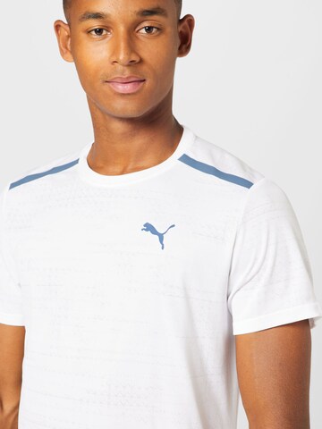 T-Shirt fonctionnel PUMA en blanc