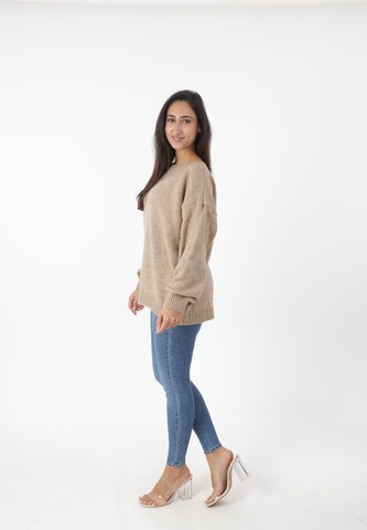 Pullover di Elara in beige