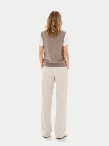 GOBI Cashmere Gebreide bodywarmer 'Women's Timeless Cashmere Crewneck Vest' in Grijs