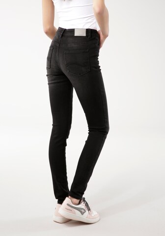 KangaROOS Skinny Jeans in Black