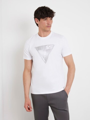 GUESS Shirt 'Dreieck' in White: front