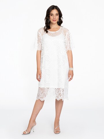 Robe YOEK en beige