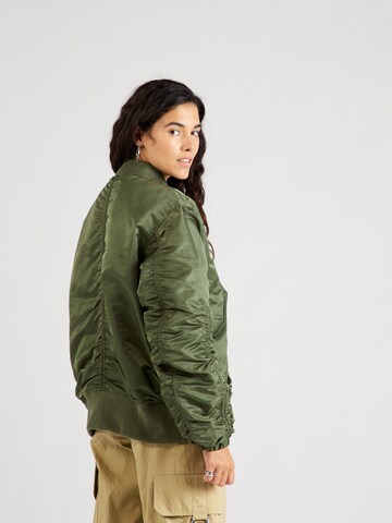 ALPHA INDUSTRIES Overgangsjakke i grøn