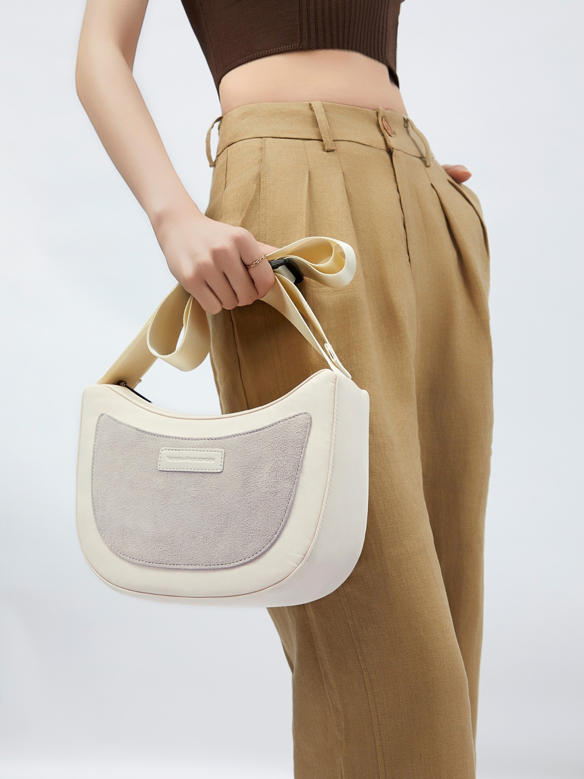 Victoria Hyde Crossbody bag ' Loren ' in White: front