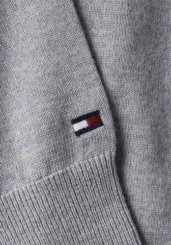 Tommy Hilfiger Tailored Sweater in Grey
